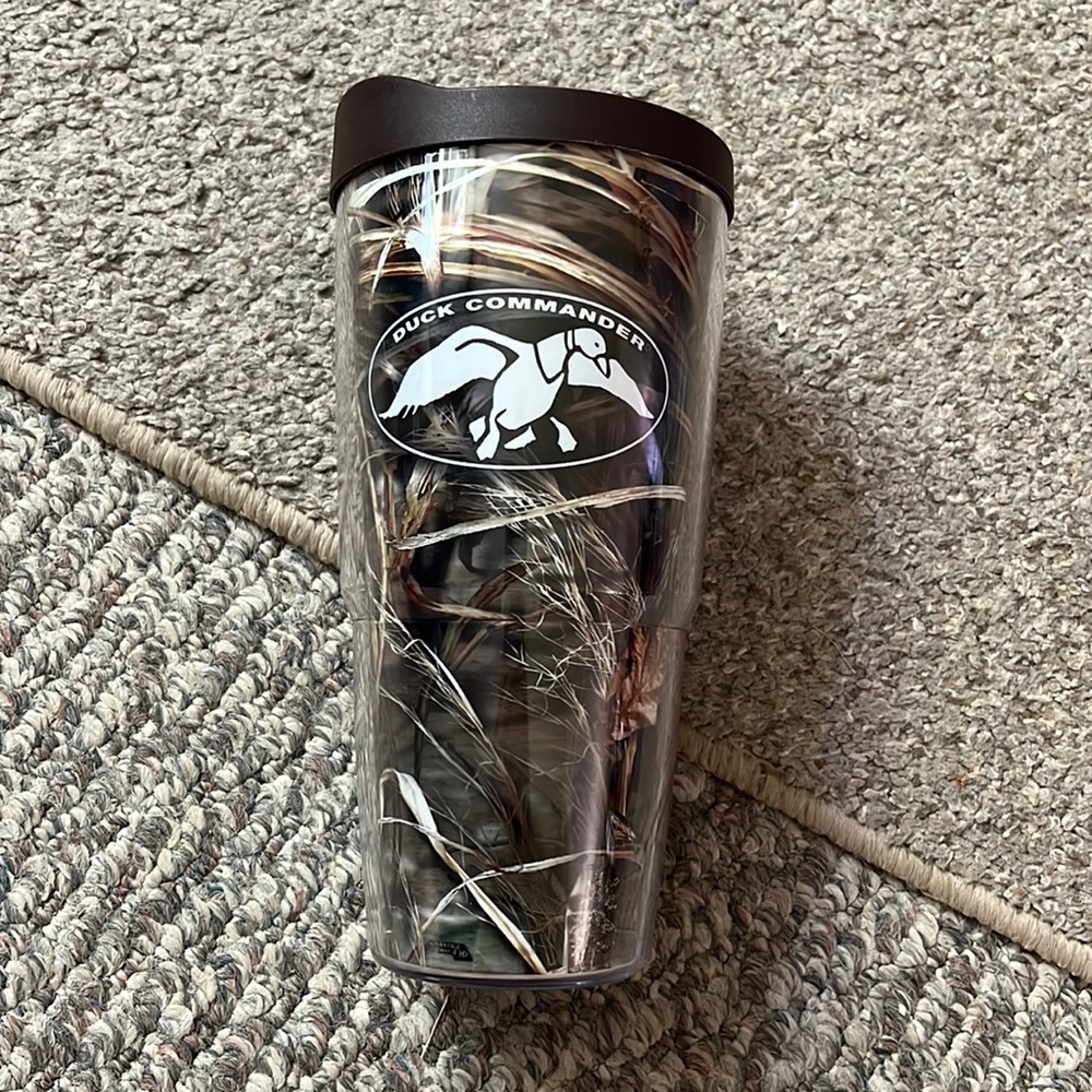 Duck Commander camo tervis cup